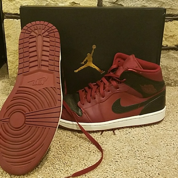 Air Jordan 1 mid - Picture 1 of 2